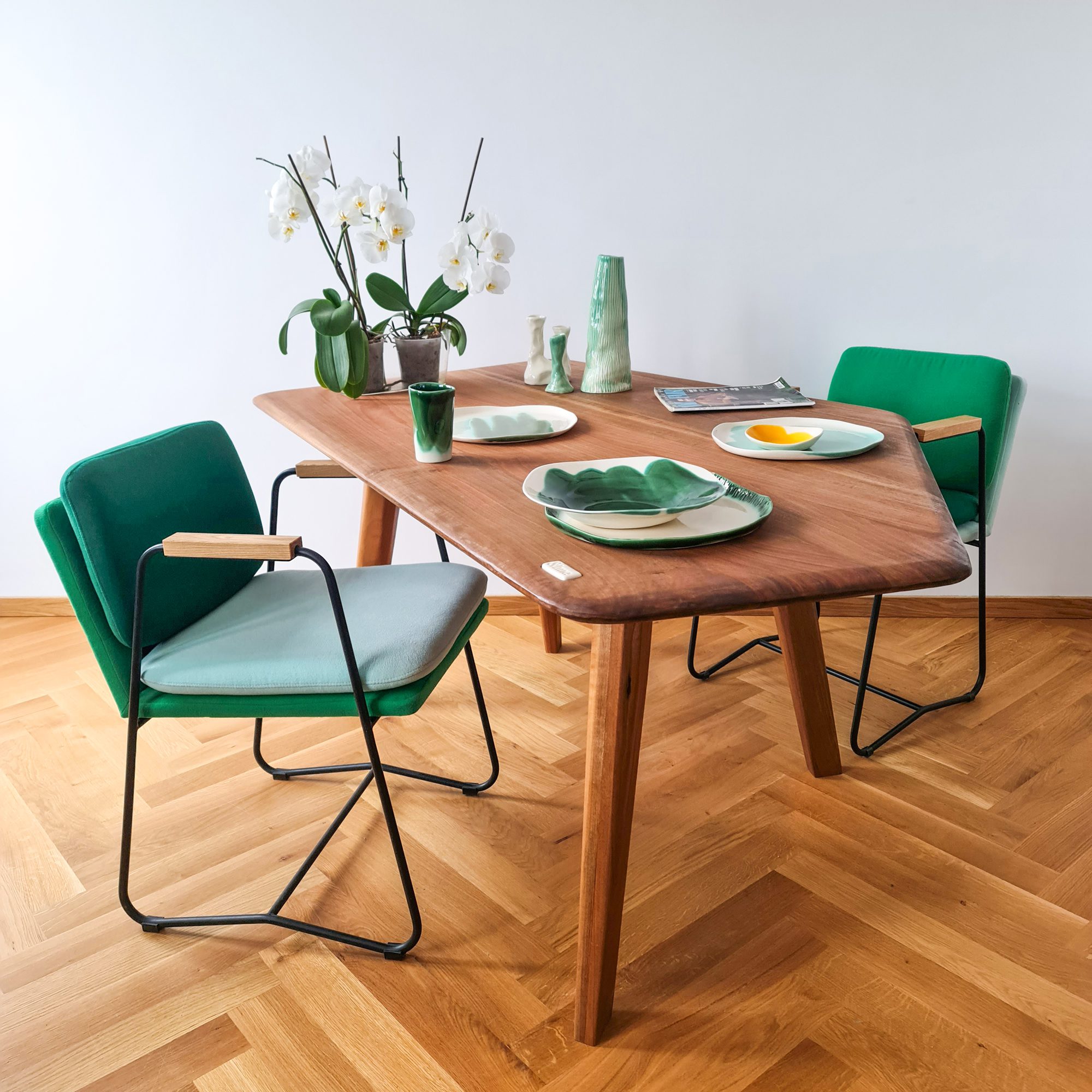 table and chairs design &HUE